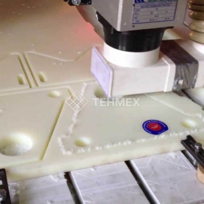  Фрезерование направляющих, фторопласт