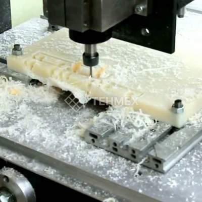  Фрезерование пазов на деталях из капролона