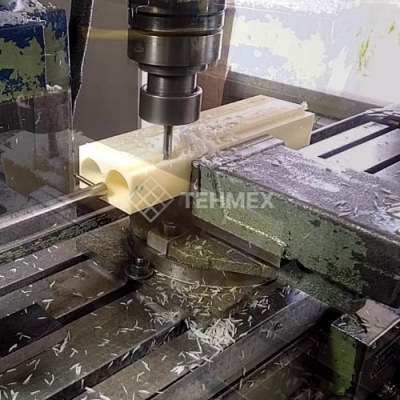  Фрезерование шлицов на полимерных деталях